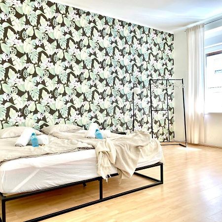 Central Comfy Apartment - Self Check-In Грац Экстерьер фото