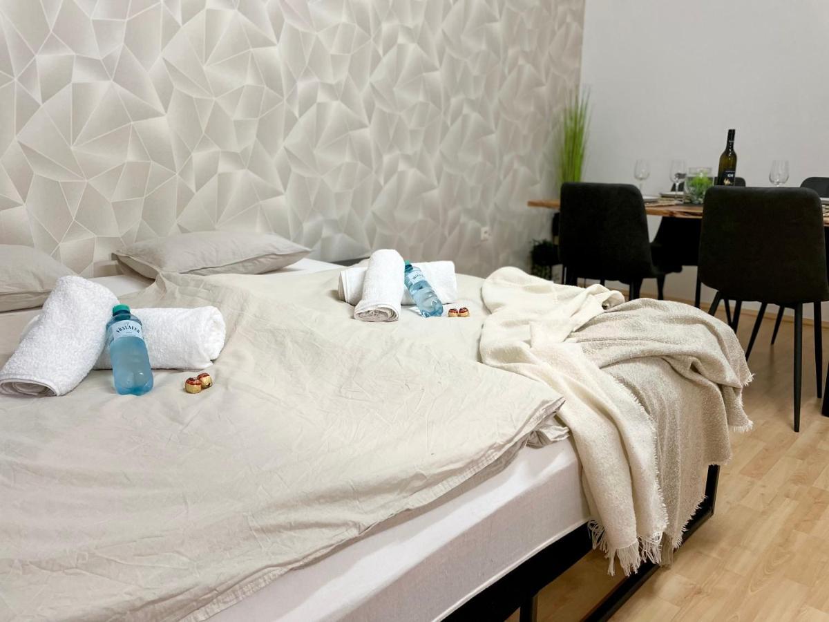 Central Comfy Apartment - Self Check-In Грац Экстерьер фото