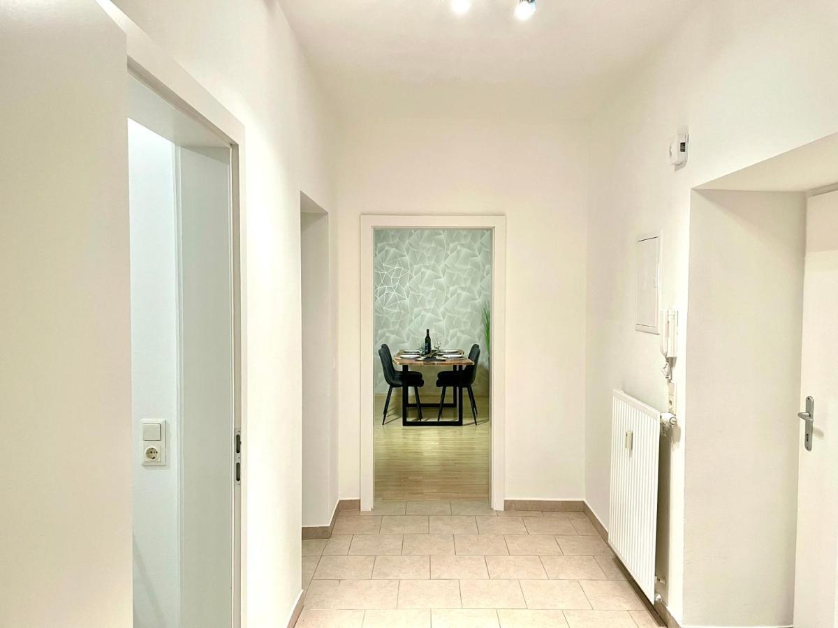 Central Comfy Apartment - Self Check-In Грац Экстерьер фото