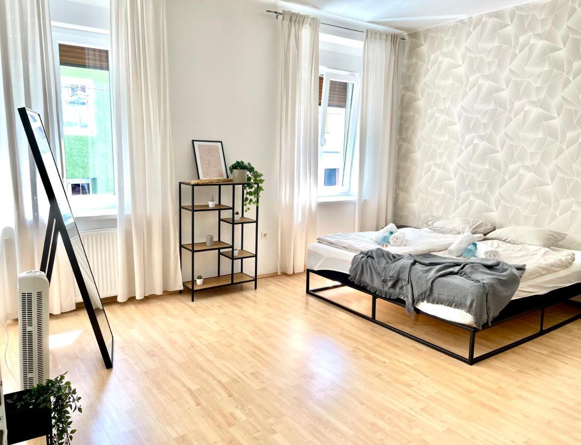 Central Comfy Apartment - Self Check-In Грац Экстерьер фото