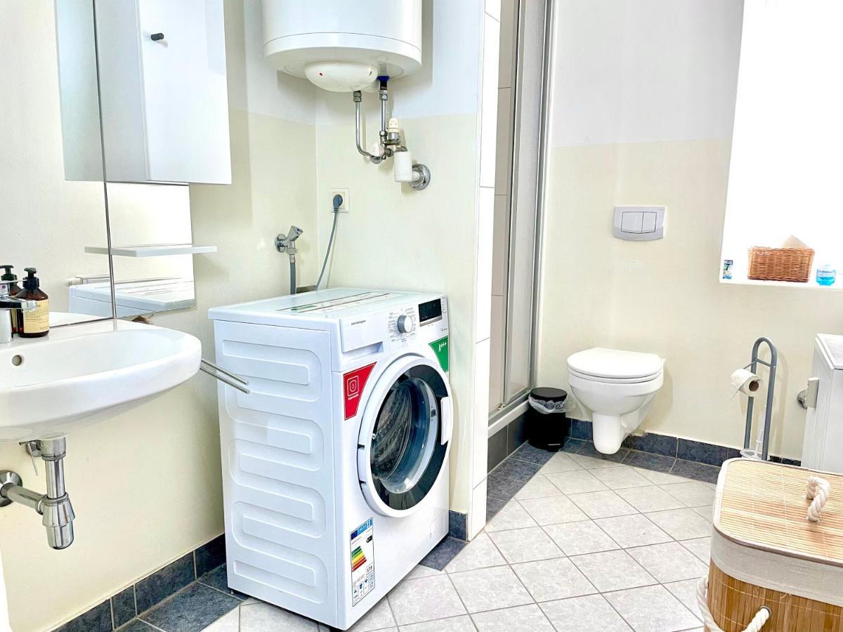 Central Comfy Apartment - Self Check-In Грац Экстерьер фото